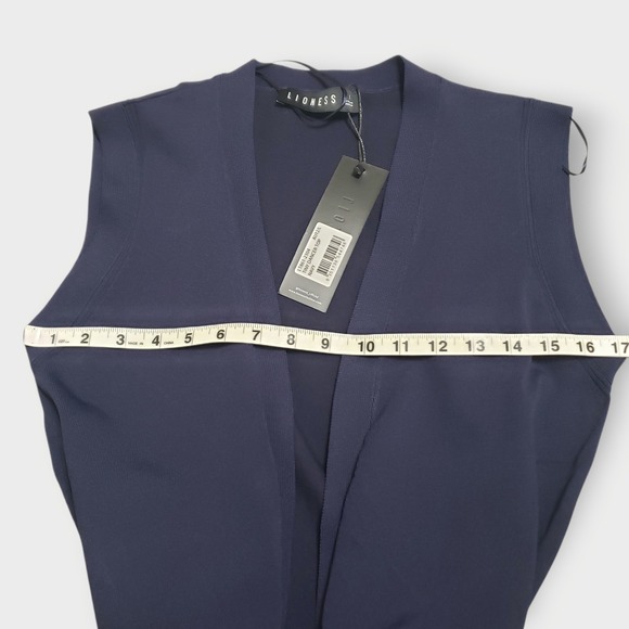 NWT Lioness Tiny Dancer Top Navy Blue Sz L Deep Plunge V-Neck Faux Wrap Tie Crop - Picture 9 of 11